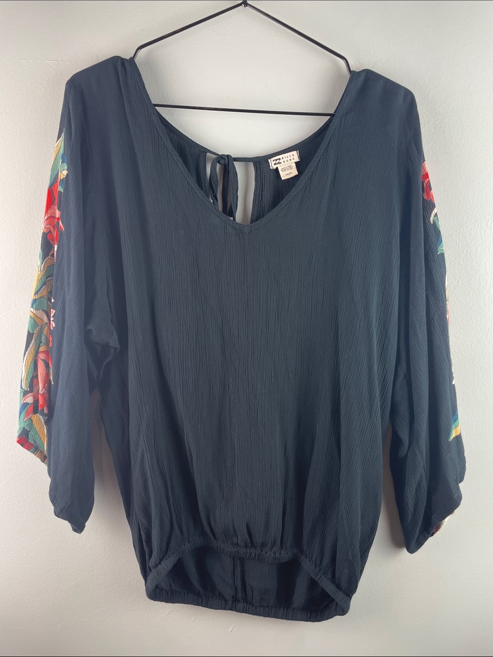 Billabong V-Neck Peasant Top Size S - Picture 2 of 6